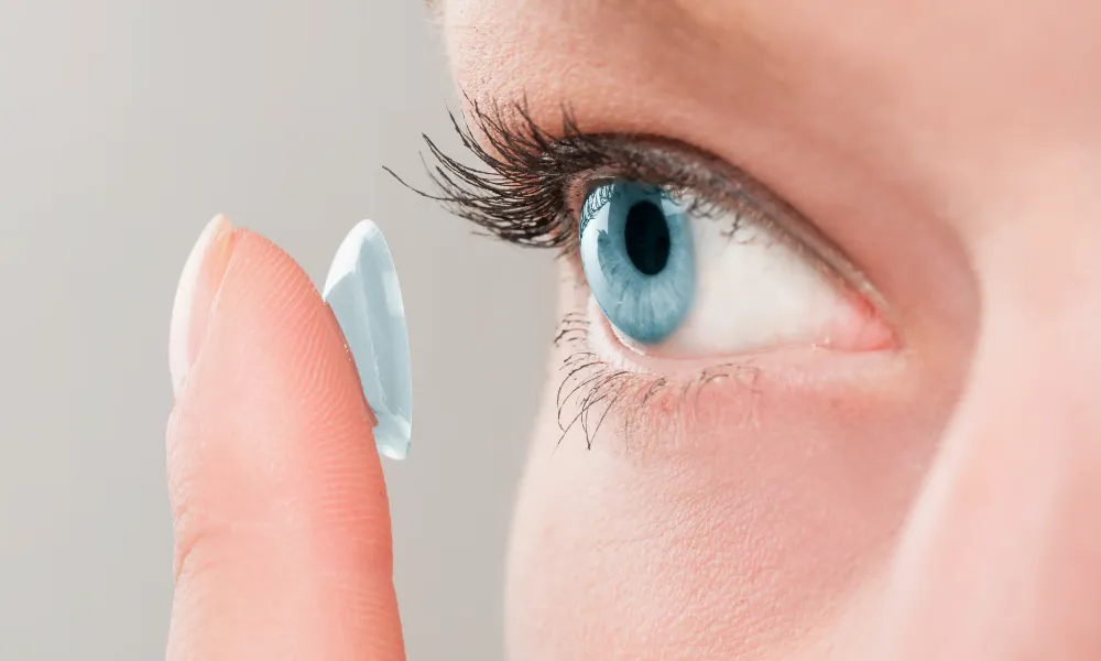 https://decare.ie/wp-content/uploads/2024/03/Contact-lenses-CP.webp