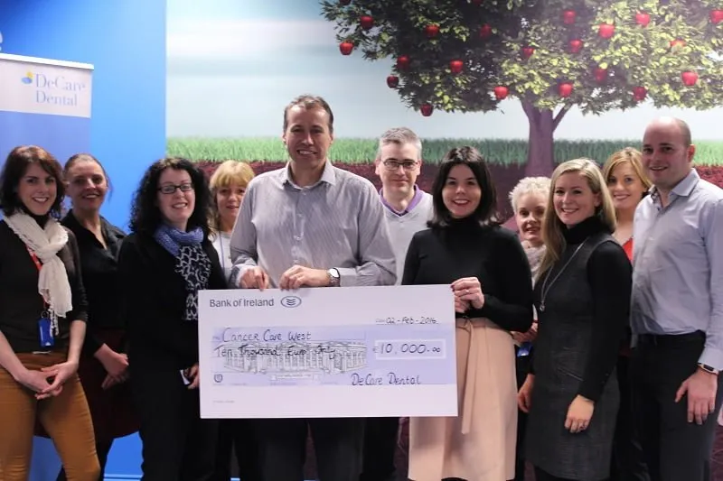 https://decare.ie/wp-content/uploads/2024/03/maureen-walsh-ceo-of-decare-dental-presenting-the-cheque-to-richard-flaherty-ceo-cancer-care-west-along-with-the-decare-charity-of-the-year-committee-and-david-odonnell-regional-fu800.webp