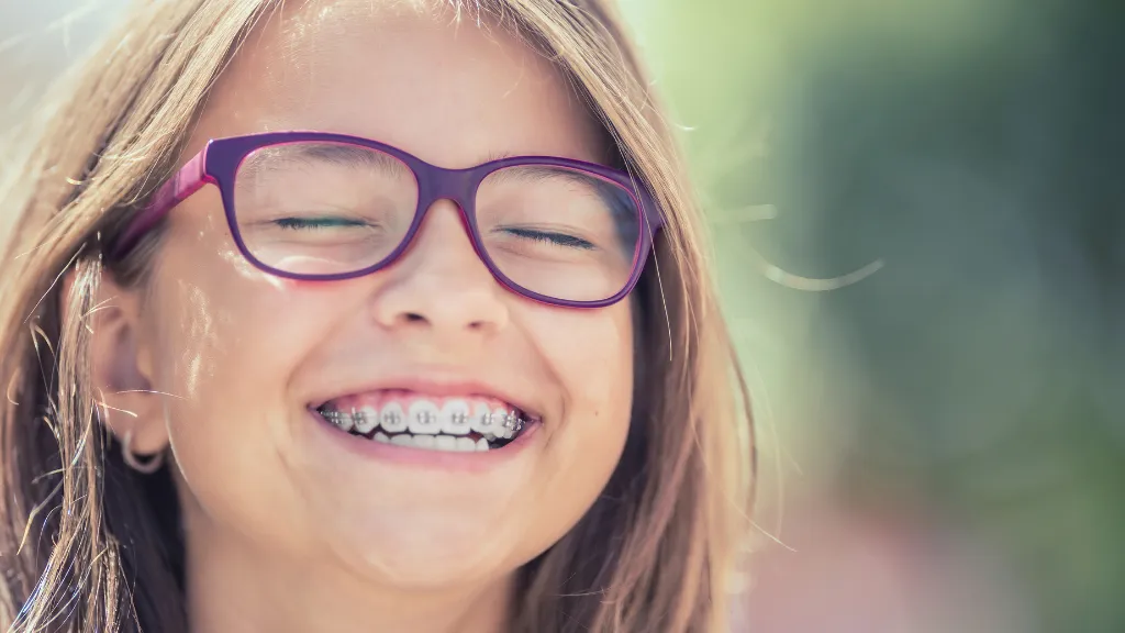 https://decare.ie/wp-content/uploads/2025/08/Wearing-Braces.webp